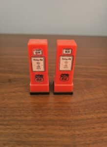Phillips-Gas-Pump-Salt-and-Pepper-Shakers-by-Avsco