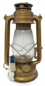 Vintage-Dietz-Junior-Brass-Kerosene-Lantern