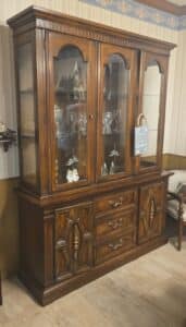 Vintage-Thomasville-French-Provincial-Oak-China-Cabinet