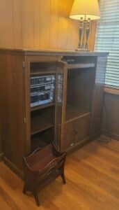 Wooden-Stereo-Cabinet-with-Shelving