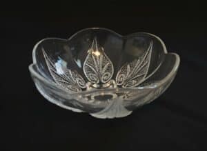 Anchor-Hocking-Renaissance-Beaded-Leaf-Bowl