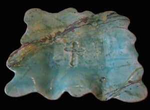 Artisan-Glazed-Ceramic-Platter-with-Cross-Motif