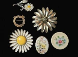 Collection-of-Vintage-Costume-Jewelry-Brooches-including-Avon-and-Sarah-Coventry-1