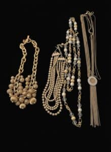 Vintage-Costume-Jewelry-Necklace-Collection-1
