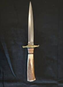 Custom-Stag-Handle-Hunting-Dagger