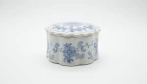 Blue-and-White-Chinoiserie-Porcelain-Trinket-Box