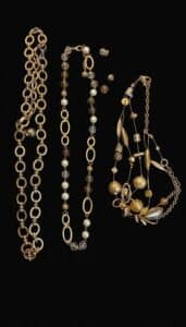 Chicos-Abstract-Floral-Gold-Tone-Chain-Charm-Necklace