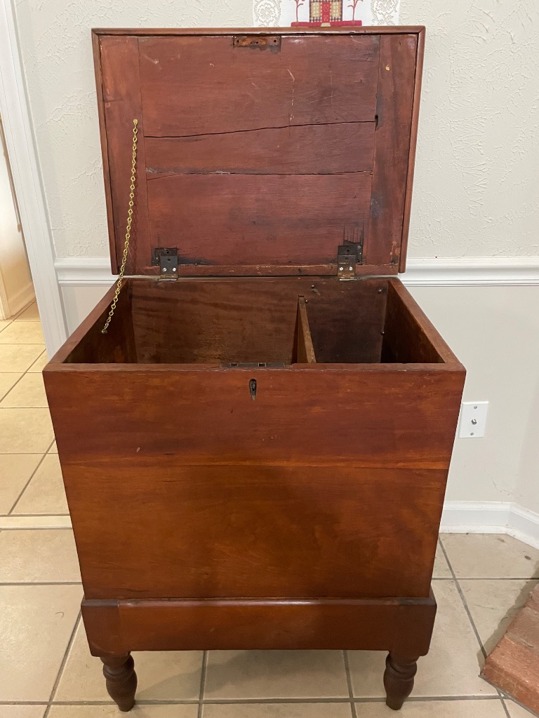 Blue Moon Sale! Great Antique Furnishings, Appliances, Quilts, and Jewelry!