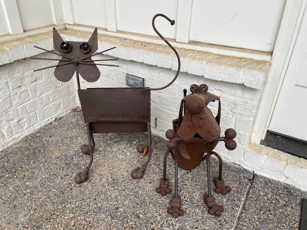 Blue Moon Collierville Sale! Contemporary Furnishings and Appliances