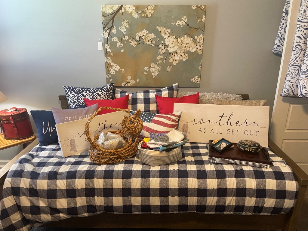 Super Blue Moon Desoto Sale! Excellent Fashion, Decor, Appliances, Furnishings, and Jewelry!