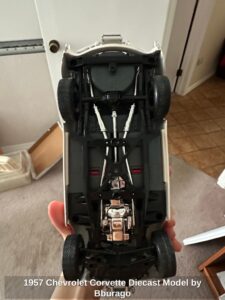 Chevrolet-Corvette-Diecast-Model-by-Bburago-second-image