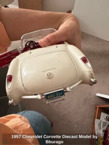 Chevrolet-Corvette-Diecast-Model-by-Bburago-sixth-image