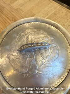 Everlast-Hand-Forged-Aluminum-Casserole-Dish-with-Pea-Pod-Lid-second-image