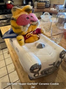 Garfield-Super-Garfield-Ceramic-Cookie-Jar