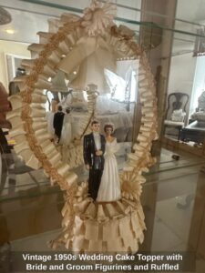 Vintage-s-Wedding-Cake-Topper-with-Bride-and-Groom-Figurines-and-Ruffled-Arch