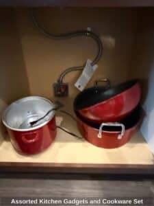 Assorted-Kitchen-Gadgets-and-Cookware-Set-second-image