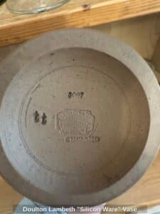 Doulton-Lambeth-Silicon-Ware-Vase-second-image