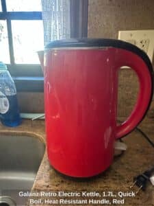 Galanz-Retro-Electric-Kettle-.L-Quick-Boil-Heat-Resistant-Handle-Red