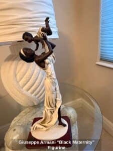 Giuseppe-Armani-Black-Maternity-Figurine