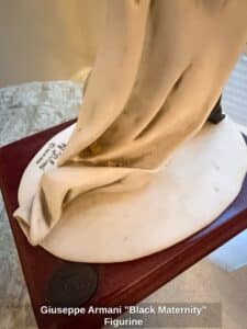 Giuseppe-Armani-Black-Maternity-Figurine-fourth-image