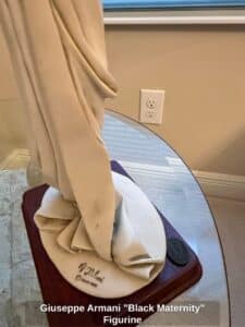 Giuseppe-Armani-Black-Maternity-Figurine-third-image