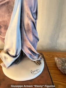 Giuseppe-Armani-Ebony-Figurine-second-image