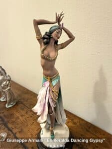 Giuseppe-Armani-Esmeralda-Dancing-Gypsy-Figurine