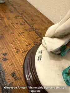 Giuseppe-Armani-Esmeralda-Dancing-Gypsy-Figurine-second-image