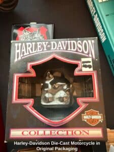 Harley-Davidson-Die-Cast-Motorcycle-in-Original-Packaging-1