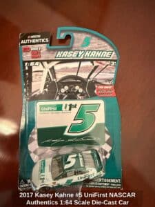 Kasey-Kahne-UniFirst-NASCAR-Authentics-Scale-Die-Cast-Car-1