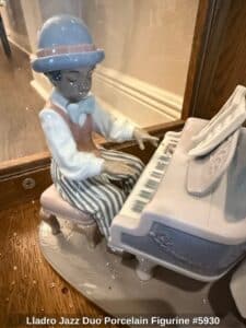 Lladro-Jazz-Duo-Porcelain-Figurine-second-image