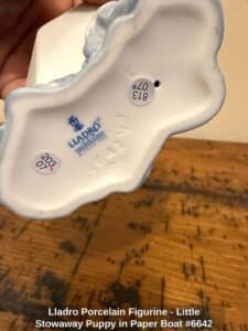 Lladro-Porcelain-Figurine-Little-Stowaway-Puppy-in-Paper-Boat-third-image