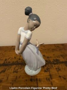 Lladro-Porcelain-Figurine-Pretty-Bird