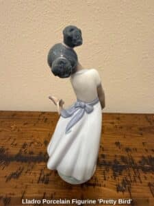 Lladro-Porcelain-Figurine-Pretty-Bird-second-image