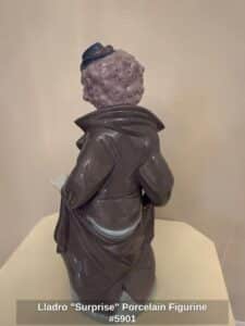 Lladro-Surprise-Porcelain-Figurine-second-image