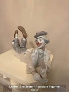 Lladro-The-Jester-Porcelain-Figurine-second-image