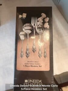 Oneida-Deluxe-Stainless-Monte-Carlo-Piece-Hostess-Set-1