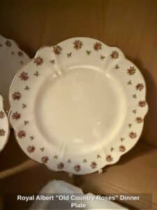 Royal-Albert-Old-Country-Roses-Dinner-Plate