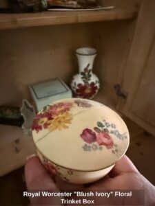 Royal-Worcester-Blush-Ivory-Floral-Trinket-Box