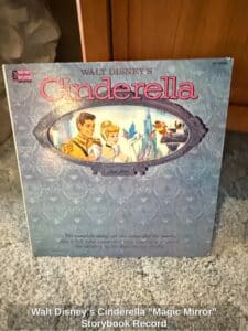 Walt-Disneys-Cinderella-Magic-Mirror-Storybook-Record-1