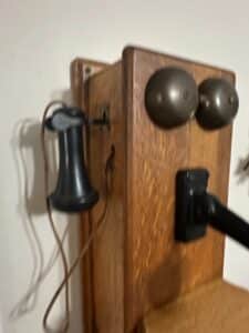 Antique-Kellogg-Oak-Wall-Crank-Telephone-second-image