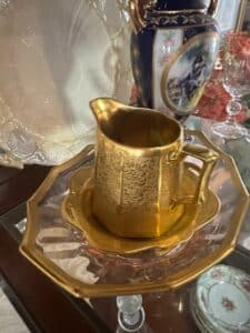 Arzberg-Bavaria-Gold-Gilt-Creamer-and-Saucer-Set