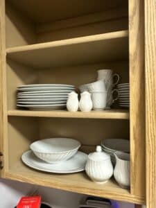 Assorted-Kitchenware-Glassware-and-Dinnerware-Collection-fifth-image