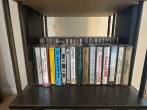 Assorted-VHS-Tapes-and-Cassette-Tapes-fourth-image