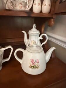 Assorted-Vintage-Floral-Ceramic-Teapots