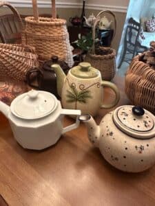 Assorted-Vintage-Floral-Ceramic-Teapots-fifth-image