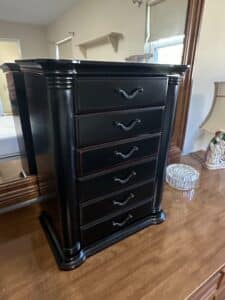 Black-Huey-Vineyard-Drawer-Chest-by-Ashley-Furniture