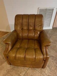 Brown-Leather-Tufted-Recliner-Armchair