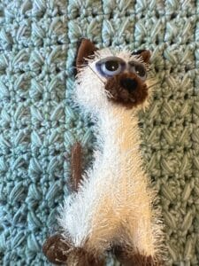 Carlton-Cards-Twisted-Whiskers-Siamese-Cat-Plush-Toy