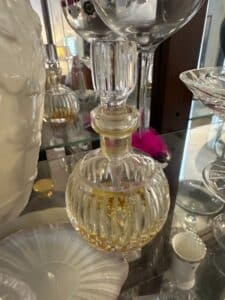 Cut-Glass-Perfume-Bottle-with-Stopper